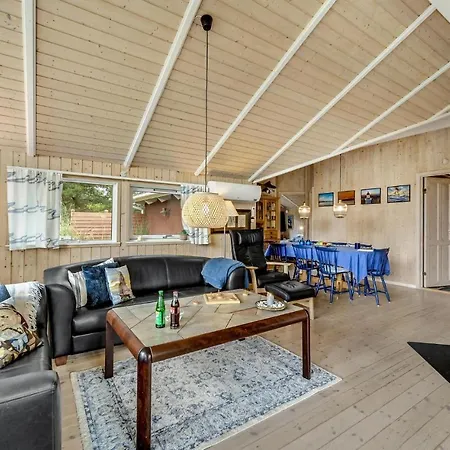 Three-bedroom In Hurup Thy * Sindrup