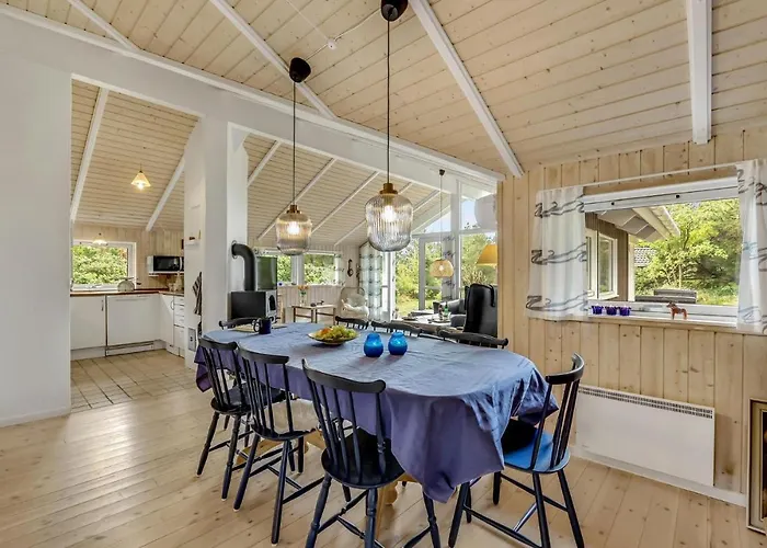 Three-bedroom In Hurup Thy * Sindrup